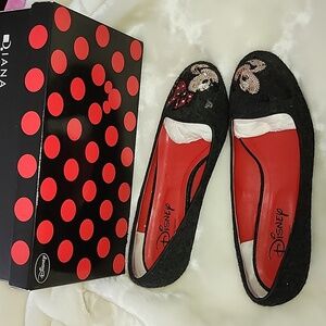 Disney Diana flat shoes size 9 1/2 inches